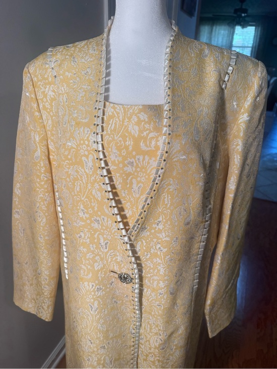 Ben Marc Dresses & Skirts - Gold Ben Marc Brocade sleeveless Dress with long jacket Silver Floral Jacquard